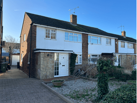 8 Stafford Close, Cheshunt